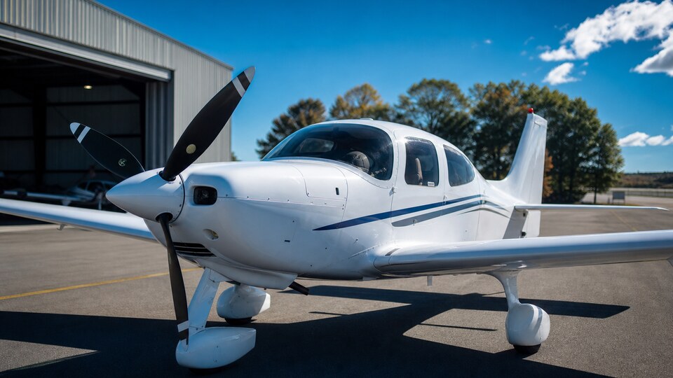 Airplane flight training